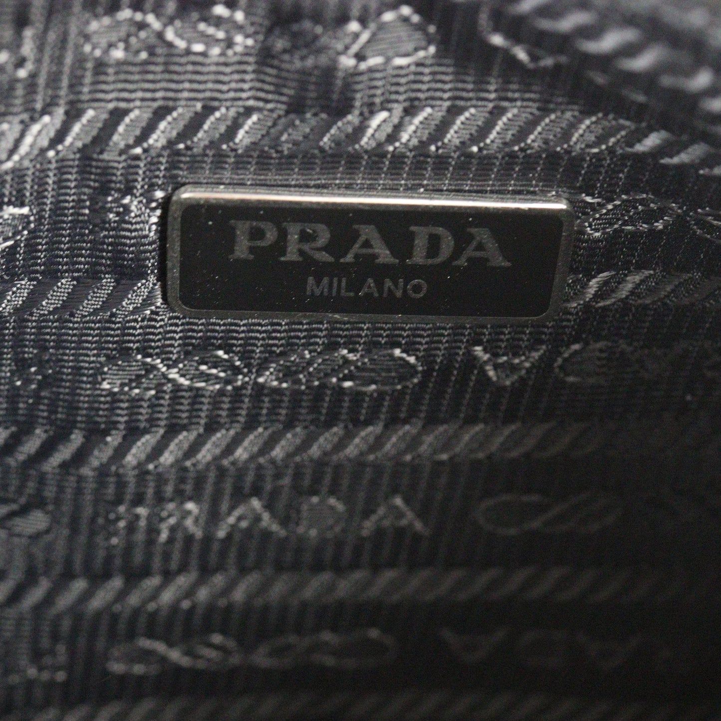 Prada Re-Edition 2005 Tessuto Shoulder Bag