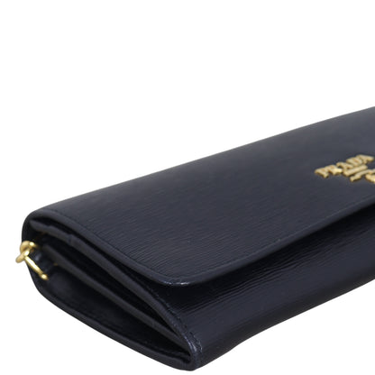 Prada Vitello Move Wallet on Chain