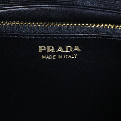 Prada Vitello Move Wallet on Chain