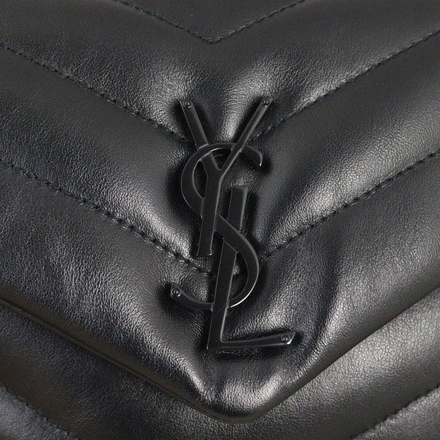 Saint Laurent Loulou Small