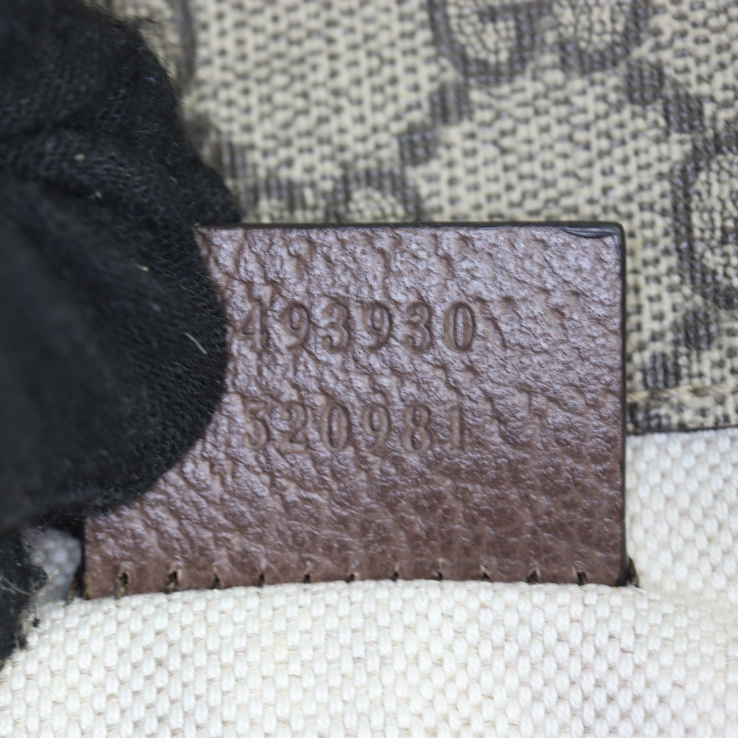 Gucci Neo Vintage GG Supreme Belt Bag