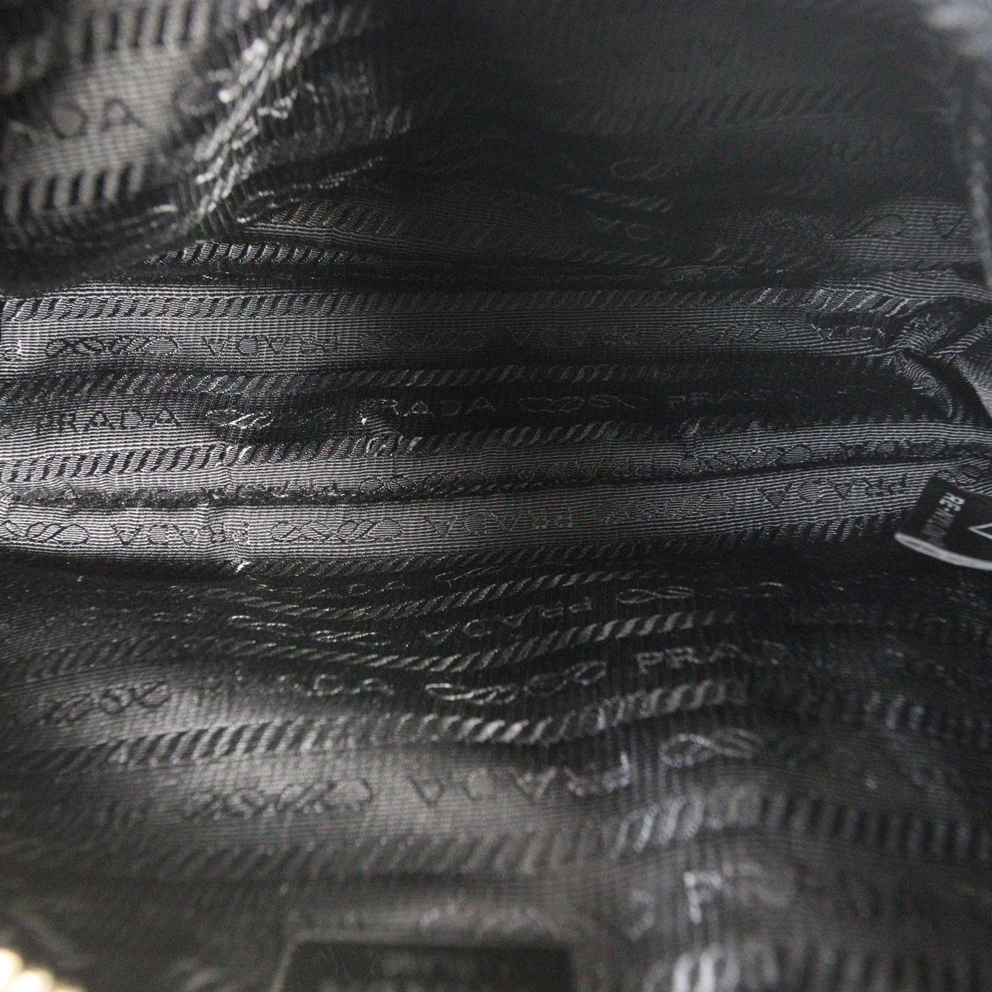 Prada Re-Edition 2005 Tessuto Mini Bag