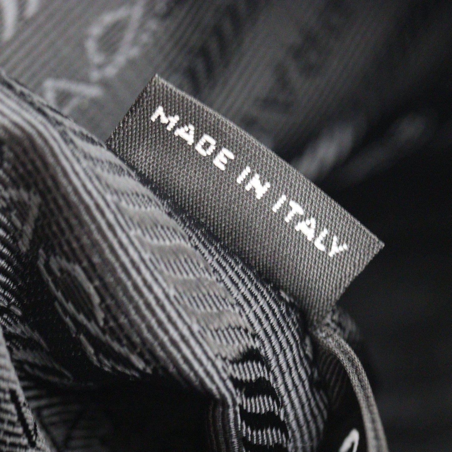 Prada Re-Edition 2005 Tessuto Shoulder Bag