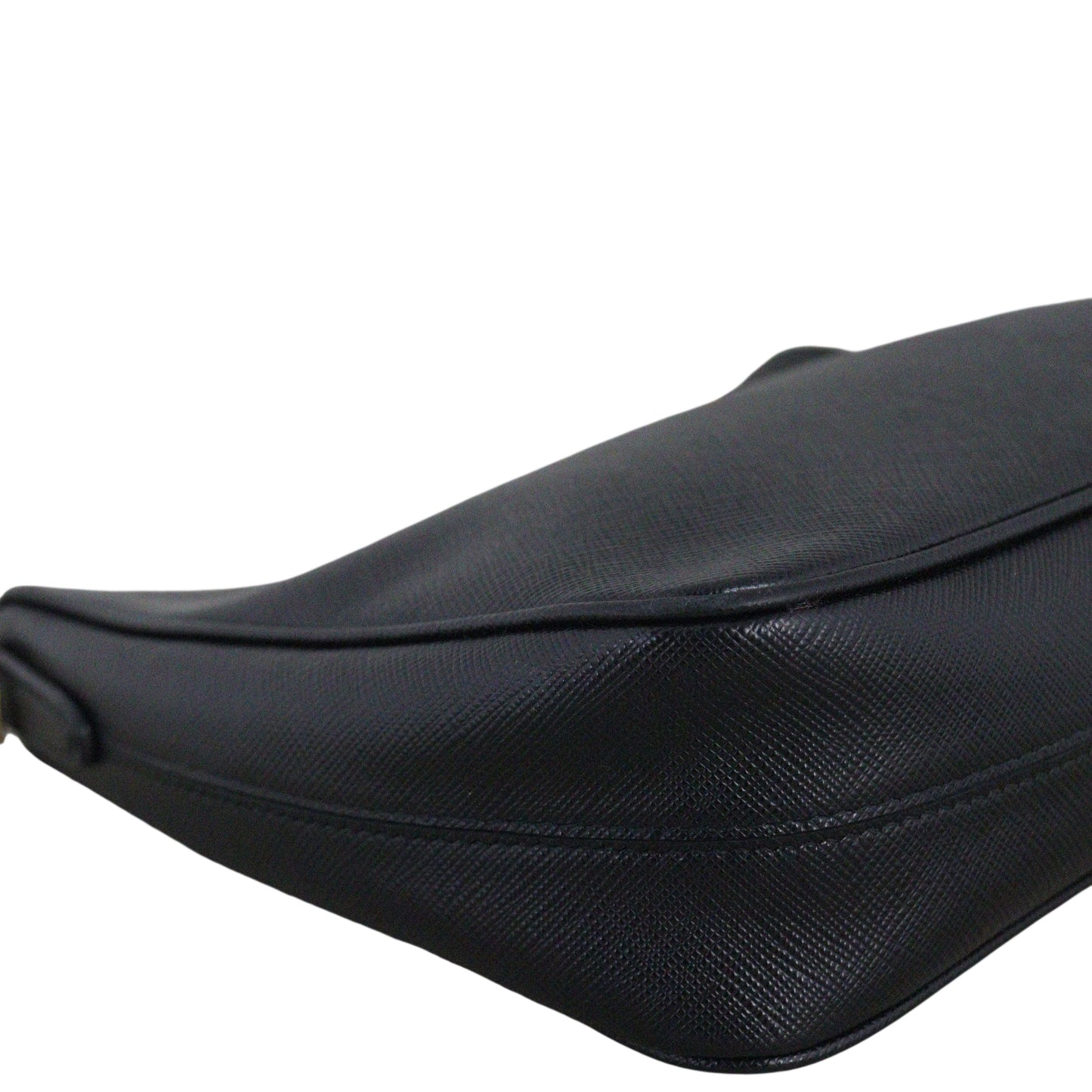 Prada Re-edition 2005 Saffiano Shoulder Bag