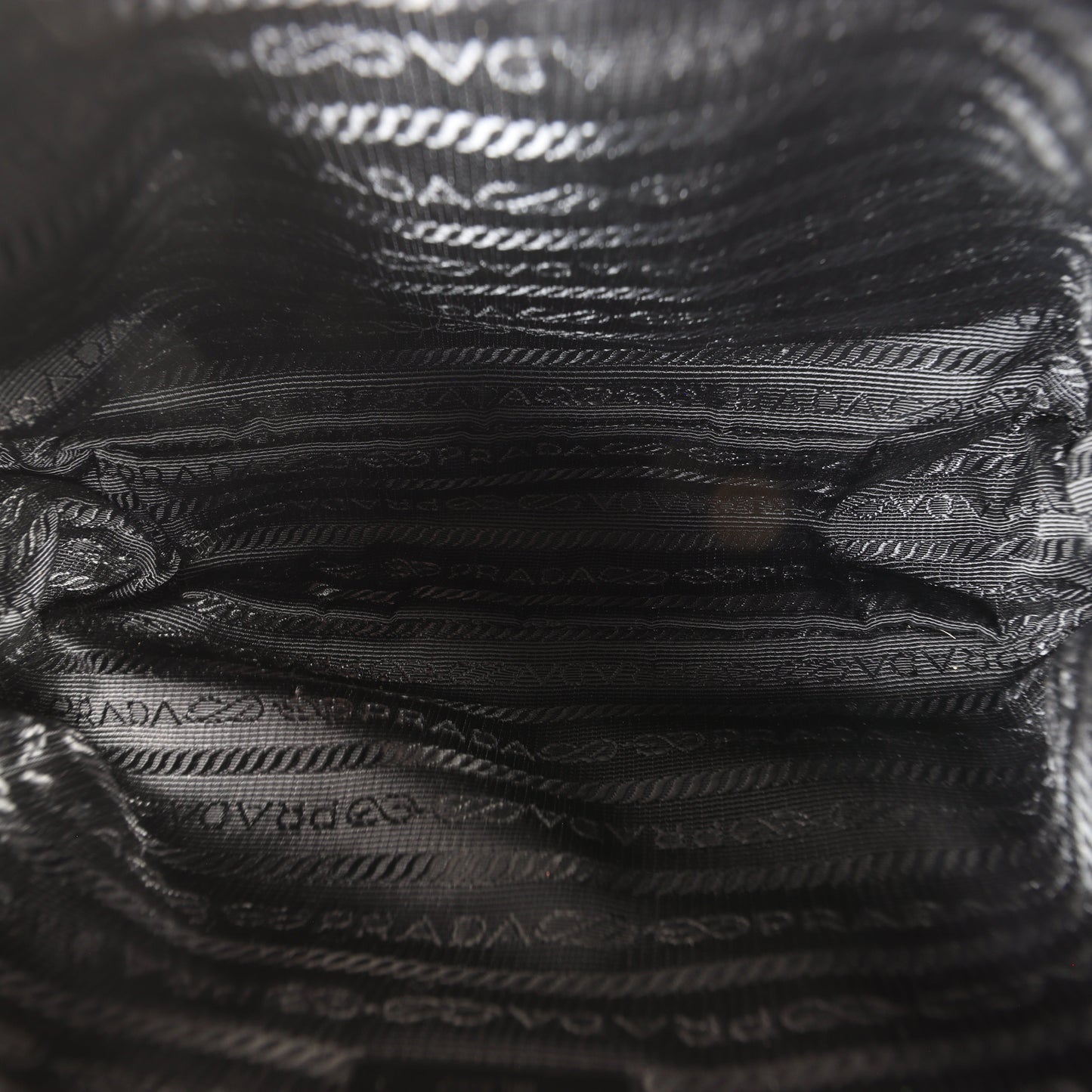 Prada Re-Edition 2005 Tessuto Shoulder Bag