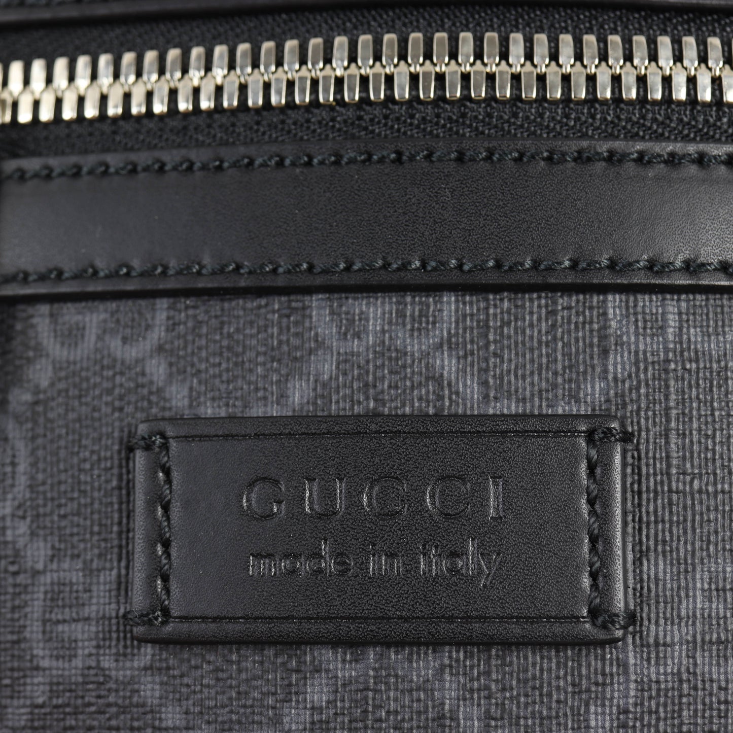 Gucci GG Supreme Messenger Mini