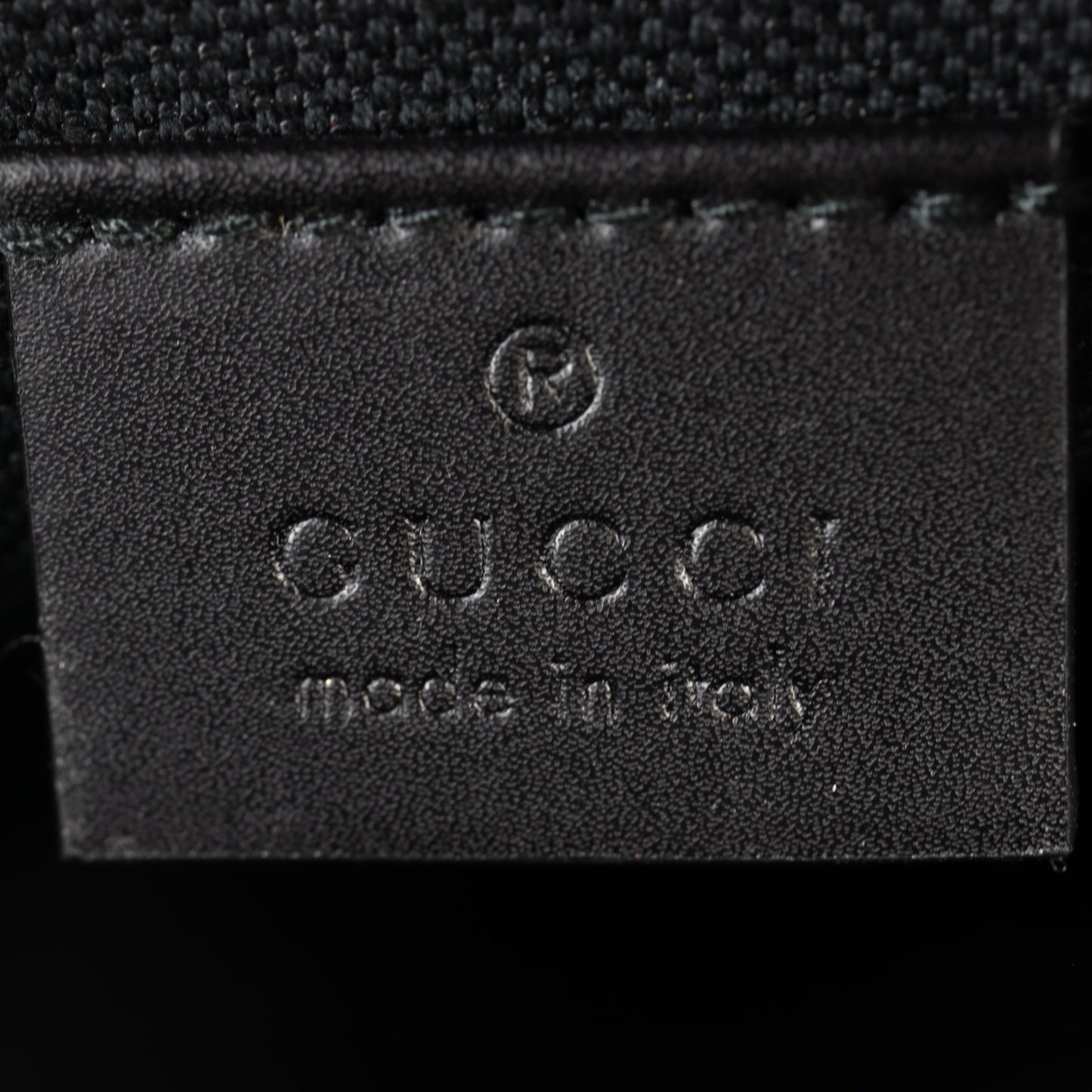 Gucci GG Supreme Messenger Mini