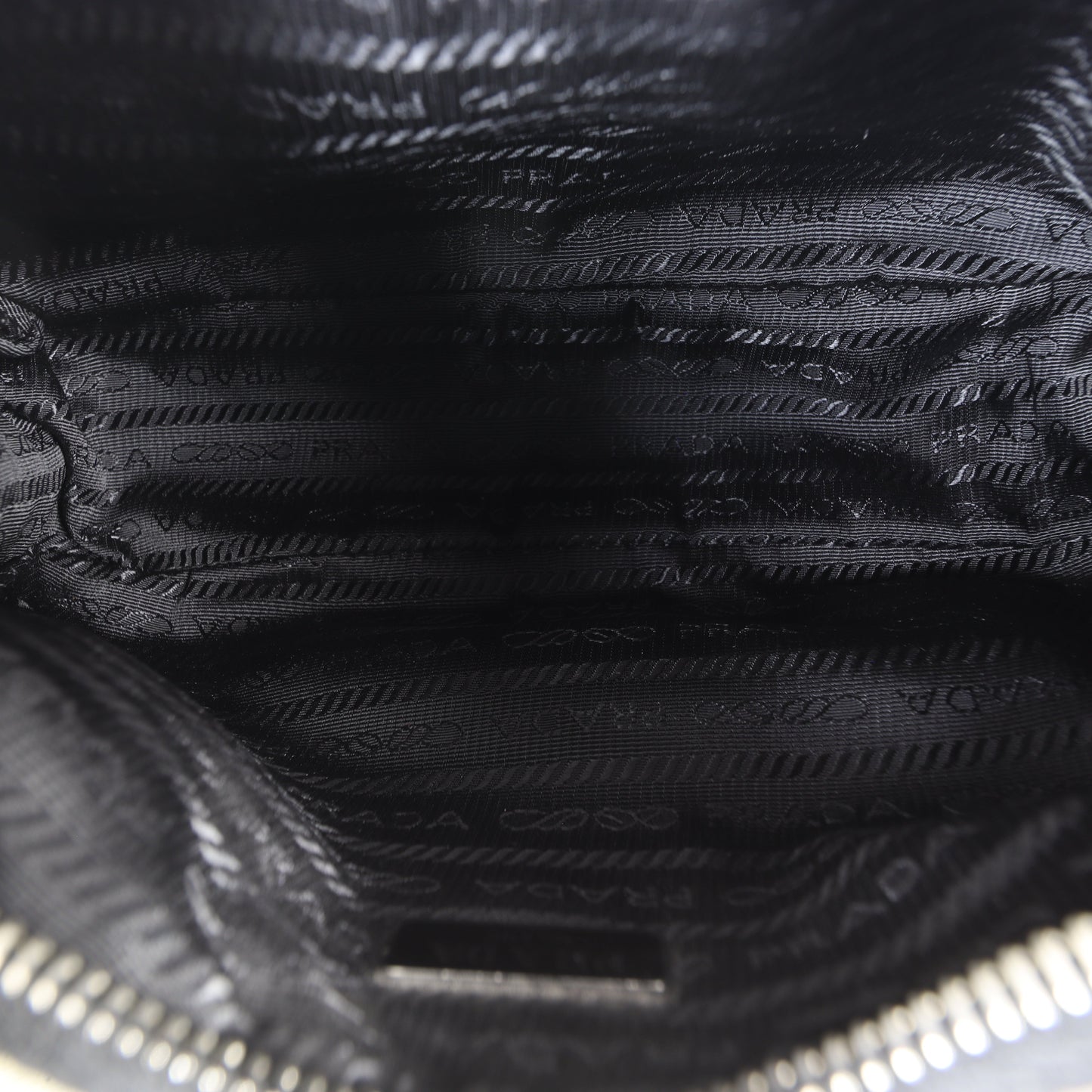 Prada Re-Edition 2005 Tessuto Shoulder Bag