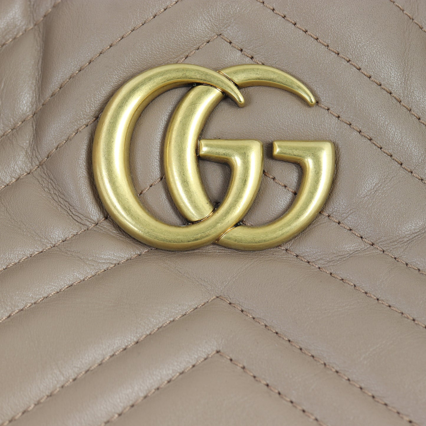 Gucci GG Marmont Matelasse Medium Tote