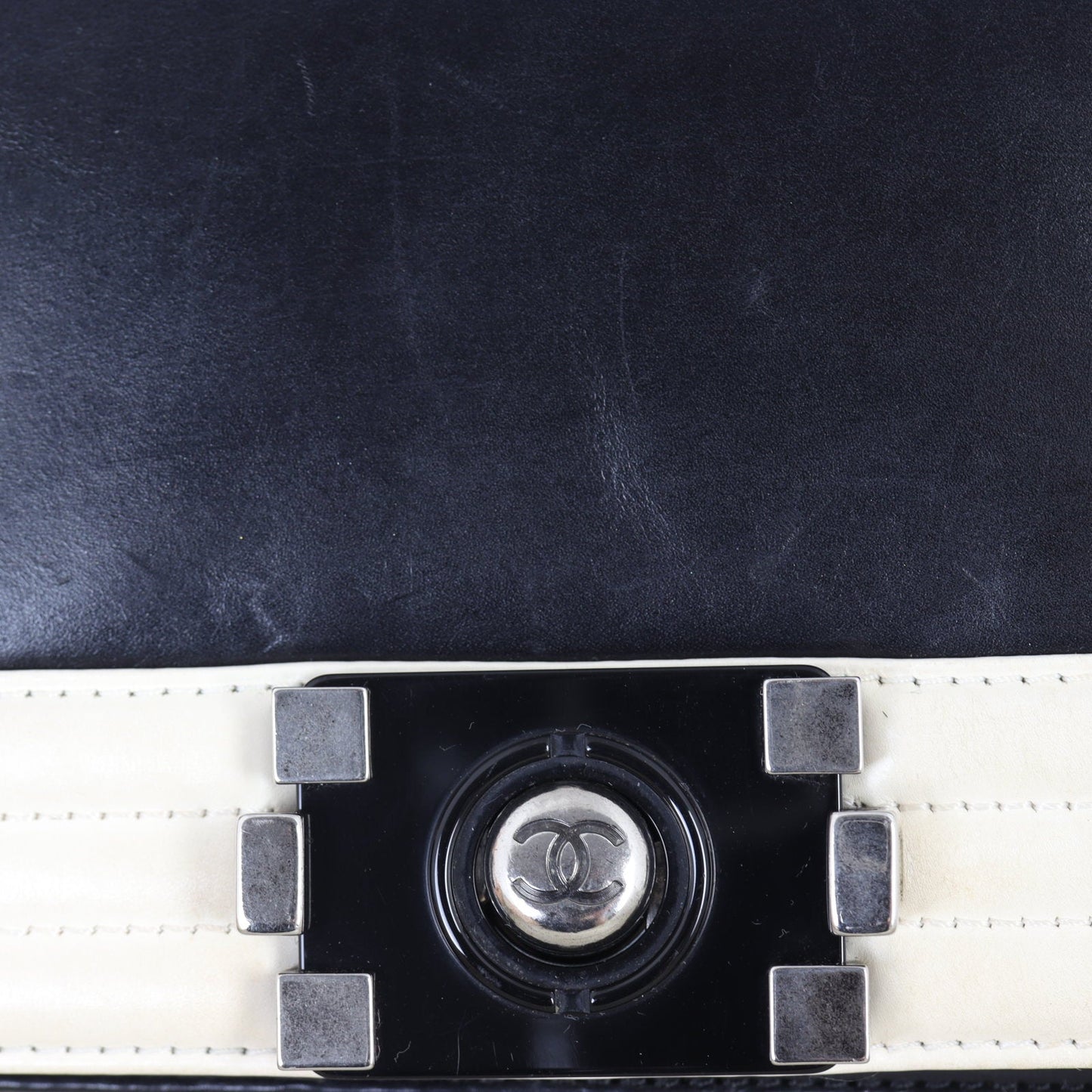 Chanel Boy Old Medium