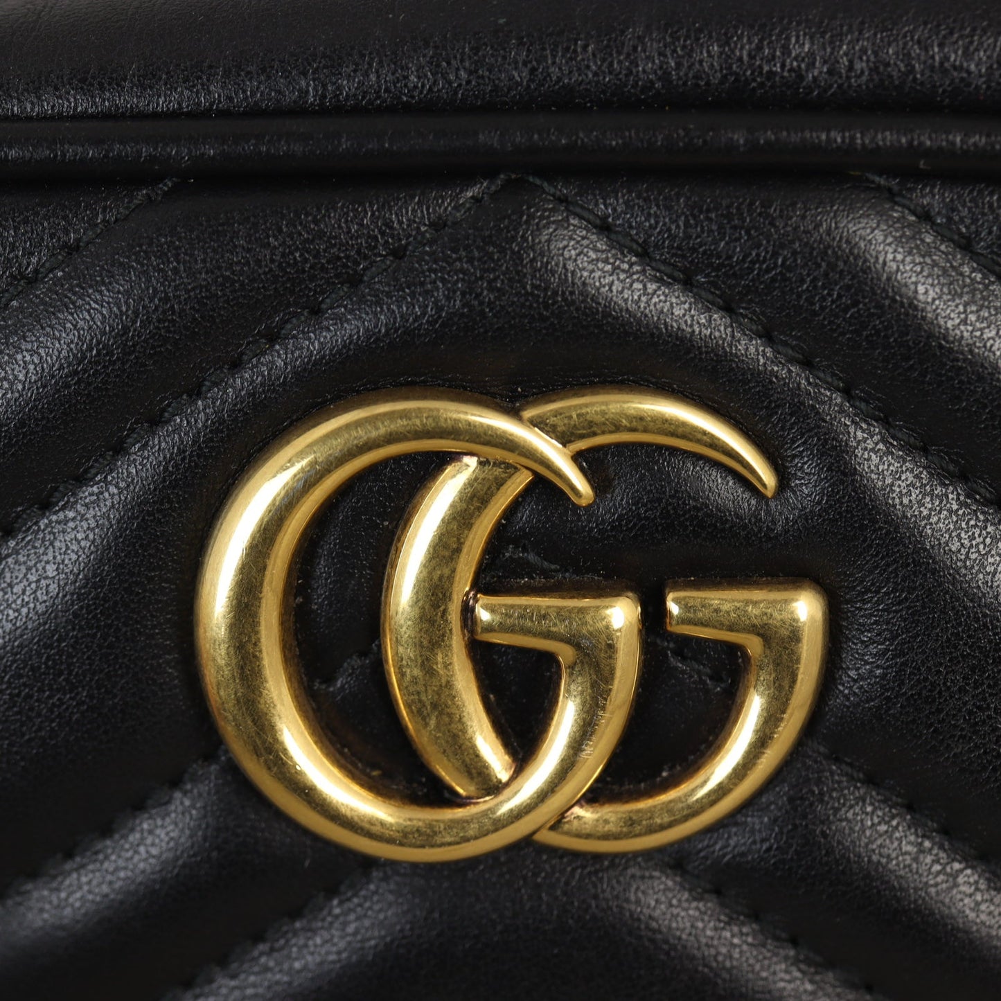 Gucci GG Marmont Mini Camera Bag