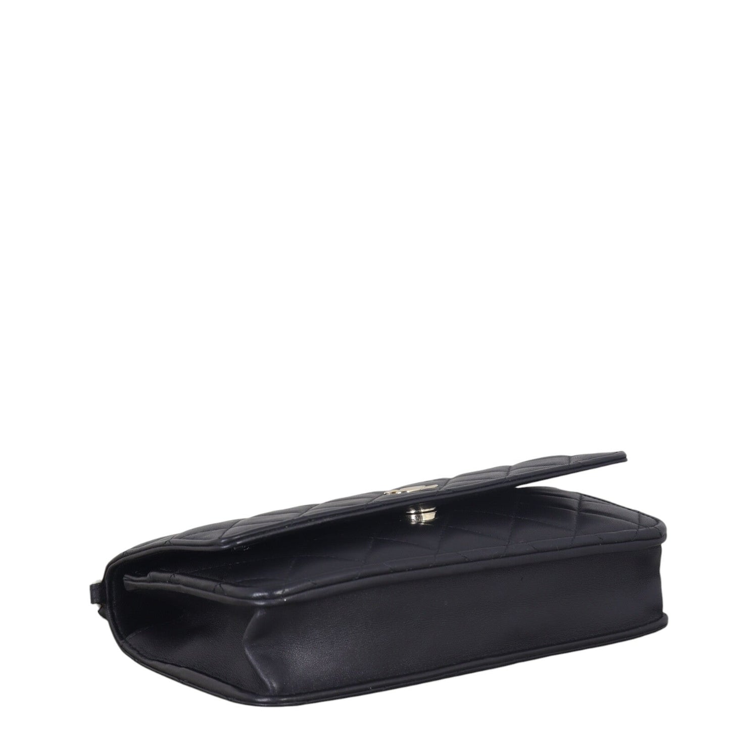 Chanel Pearl Wallet on Chain