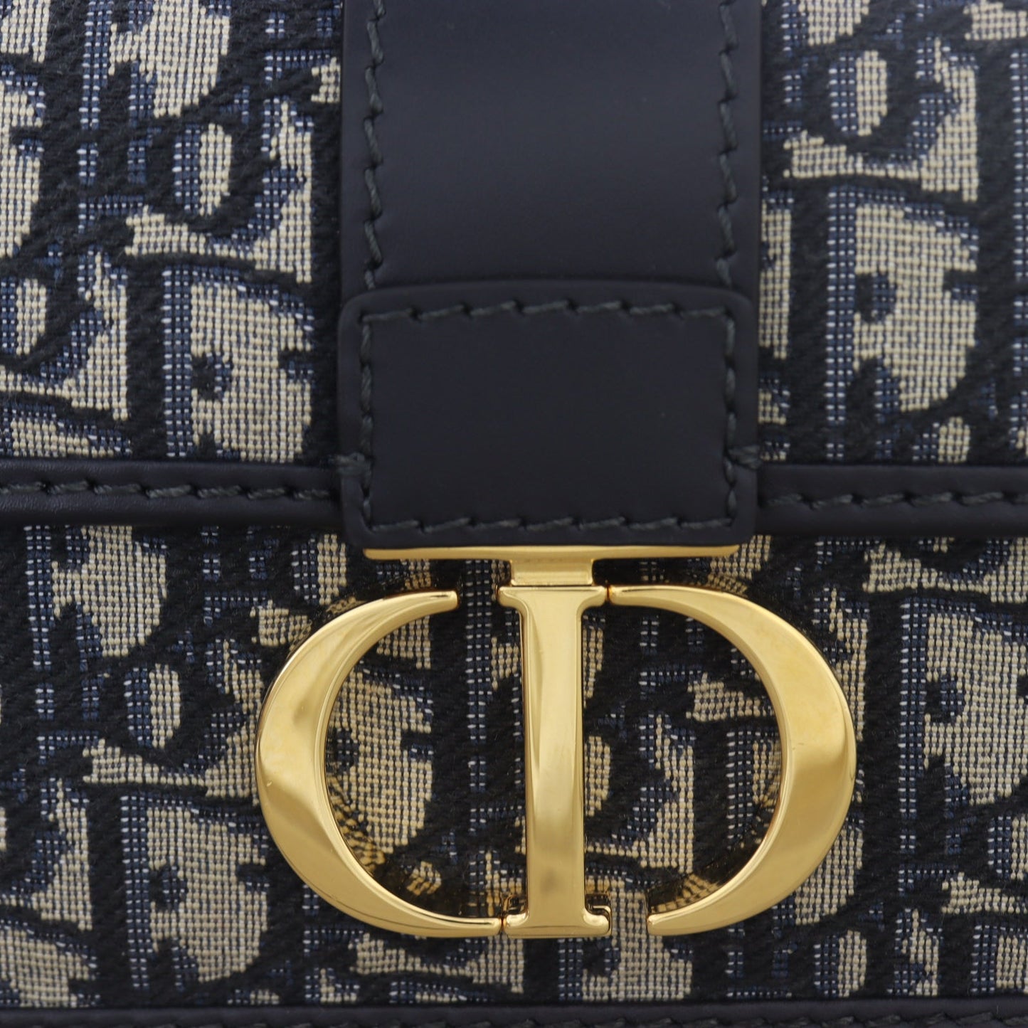 Dior 30 Montaigne Chain Bag Oblique
