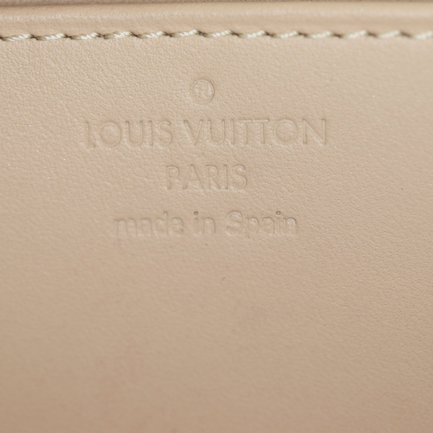 Louis Vuitton Louise Clutch Patent