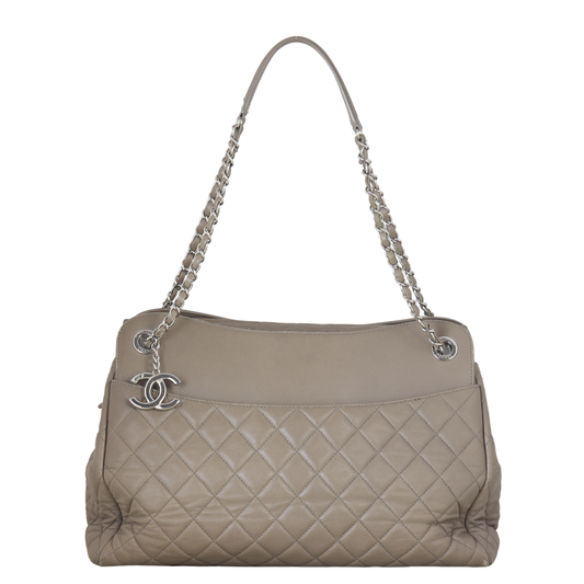 Chanel CC Chain Shoulder Bag