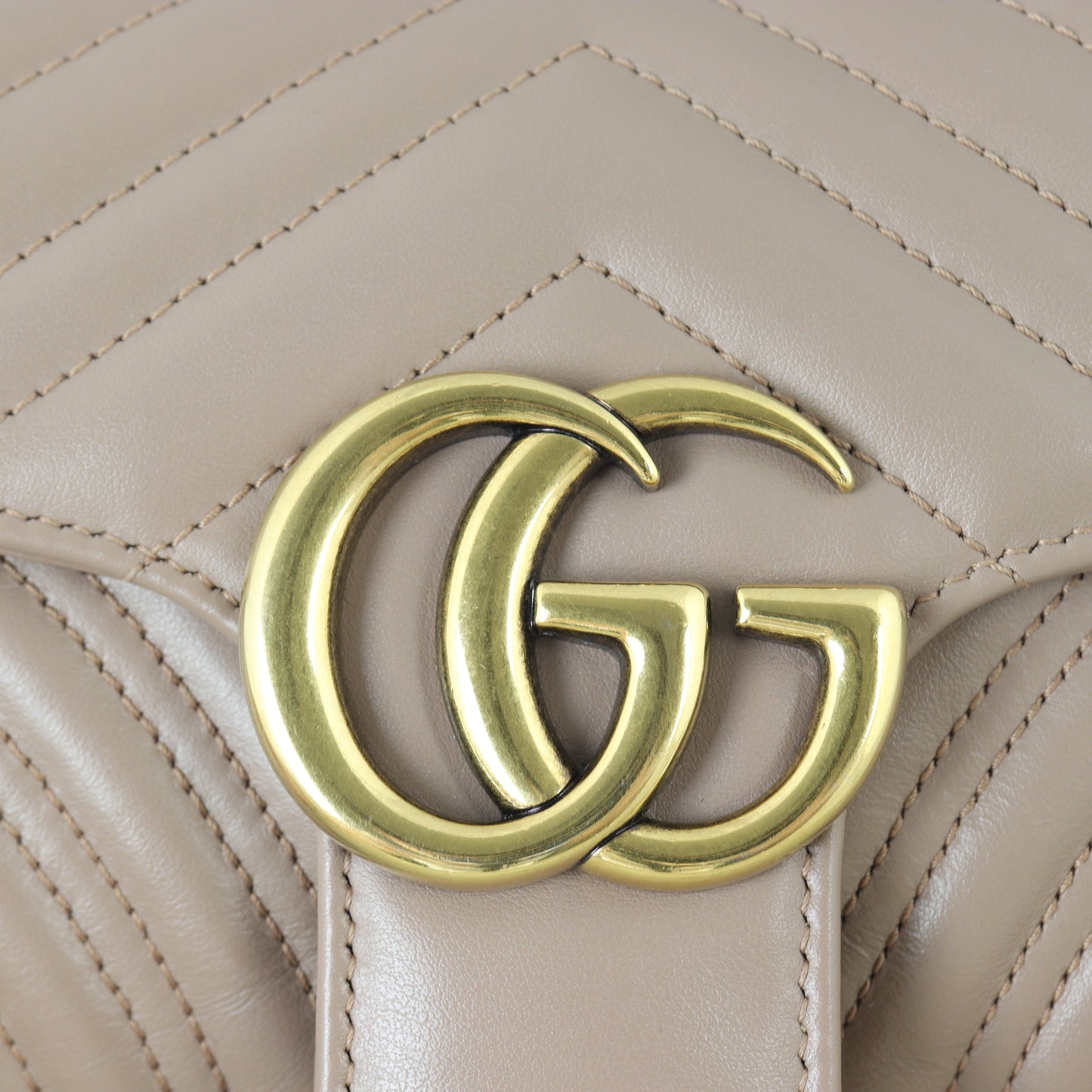 Gucci GG Marmont Matelasse Medium Shoulder Bag