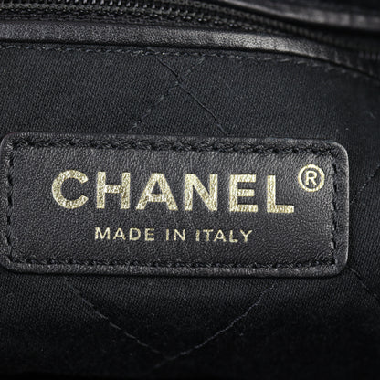 Chanel 22 Hobo Medium