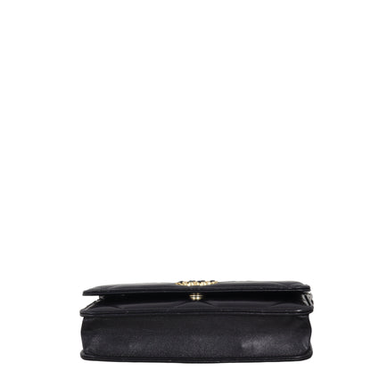 Chanel 19 Wallet on Chain