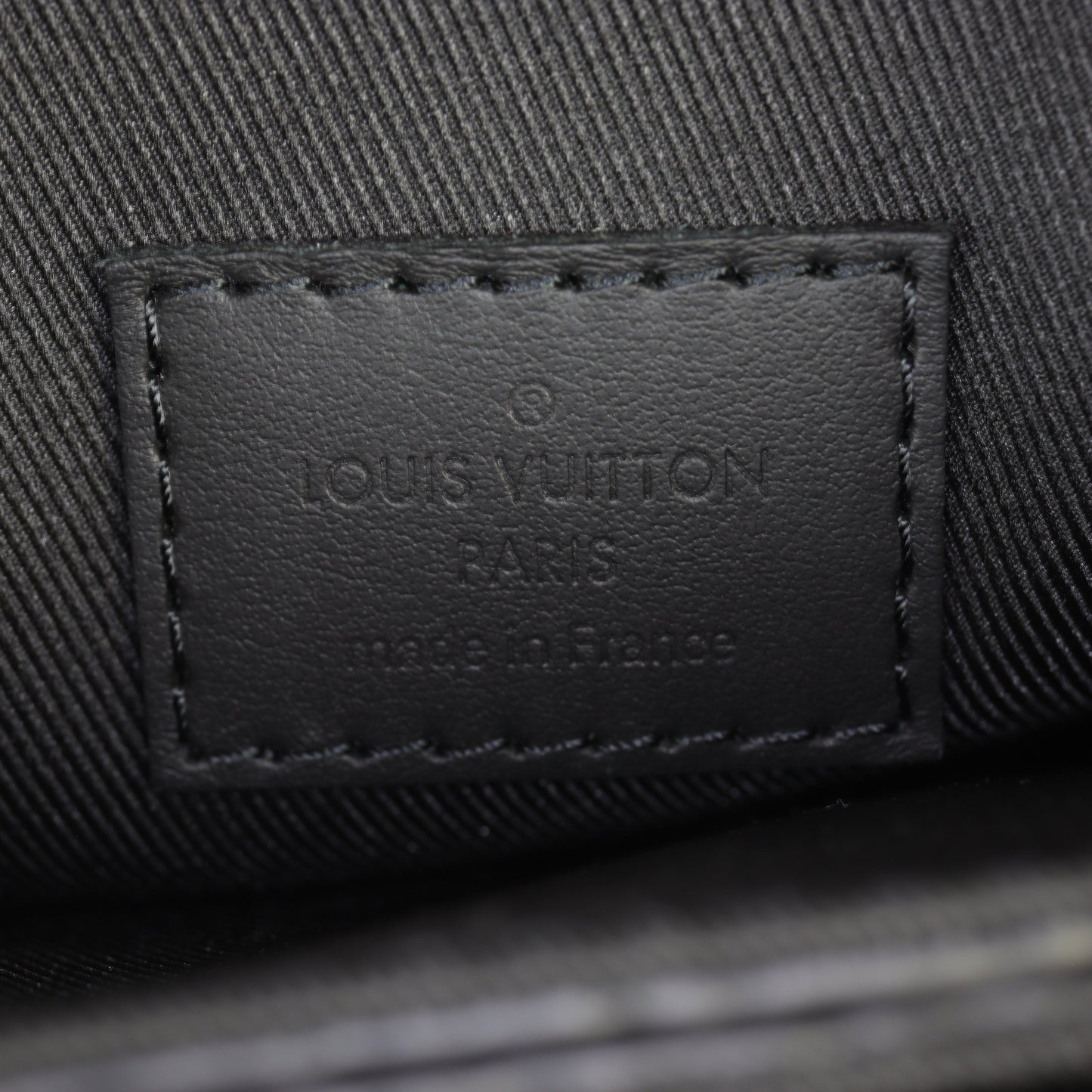 Louis Vuitton S-Lock Vertical Wearable Wallet Taurillon Monogram