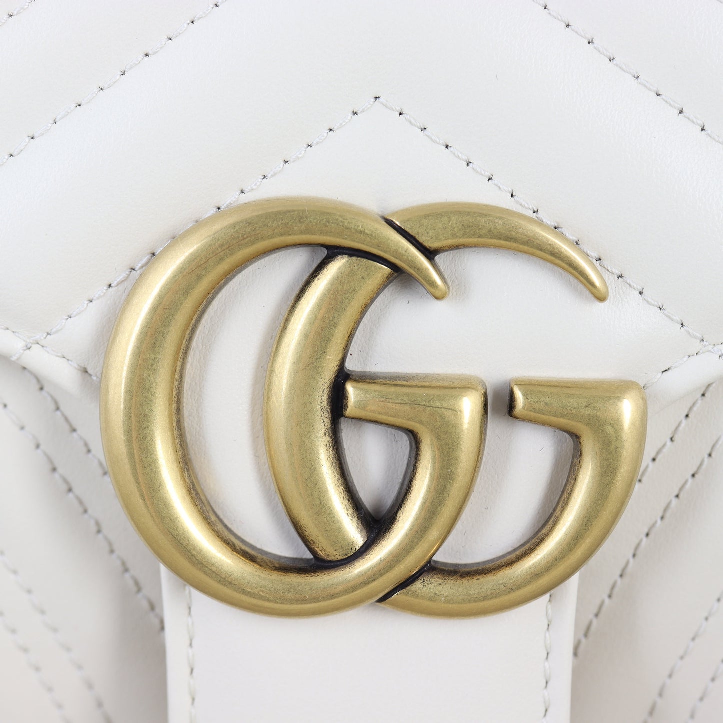Gucci GG Marmont Matelasse Medium Shoulder Bag