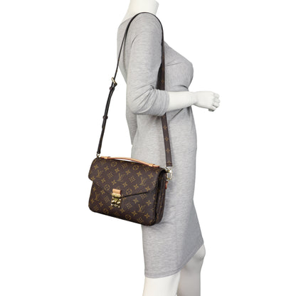 Louis Vuitton Pochette Metis Monogram