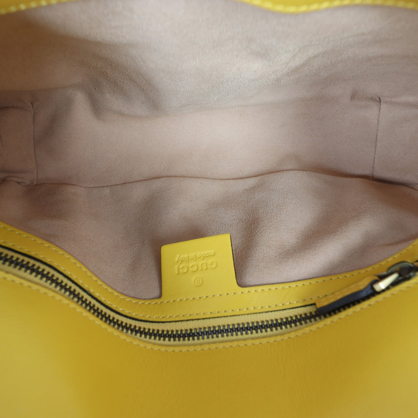 Gucci GG Marmont Matelasse Medium Shoulder Bag