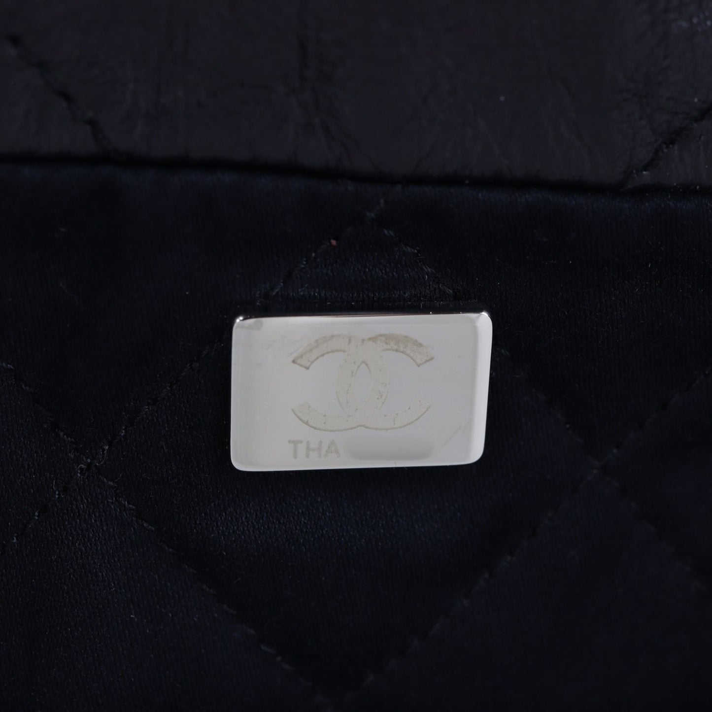 Chanel 22 Hobo Small