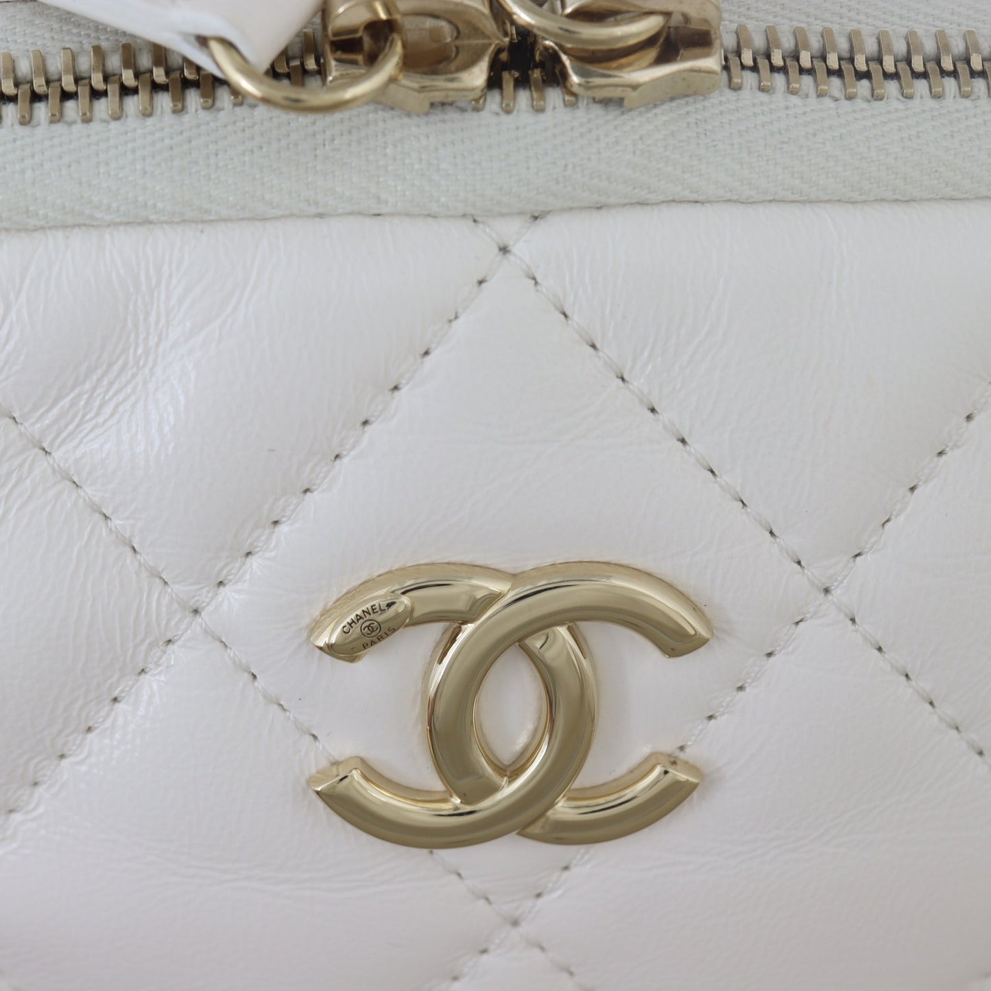 Chanel CC Vanity Case Shiny Lambskin