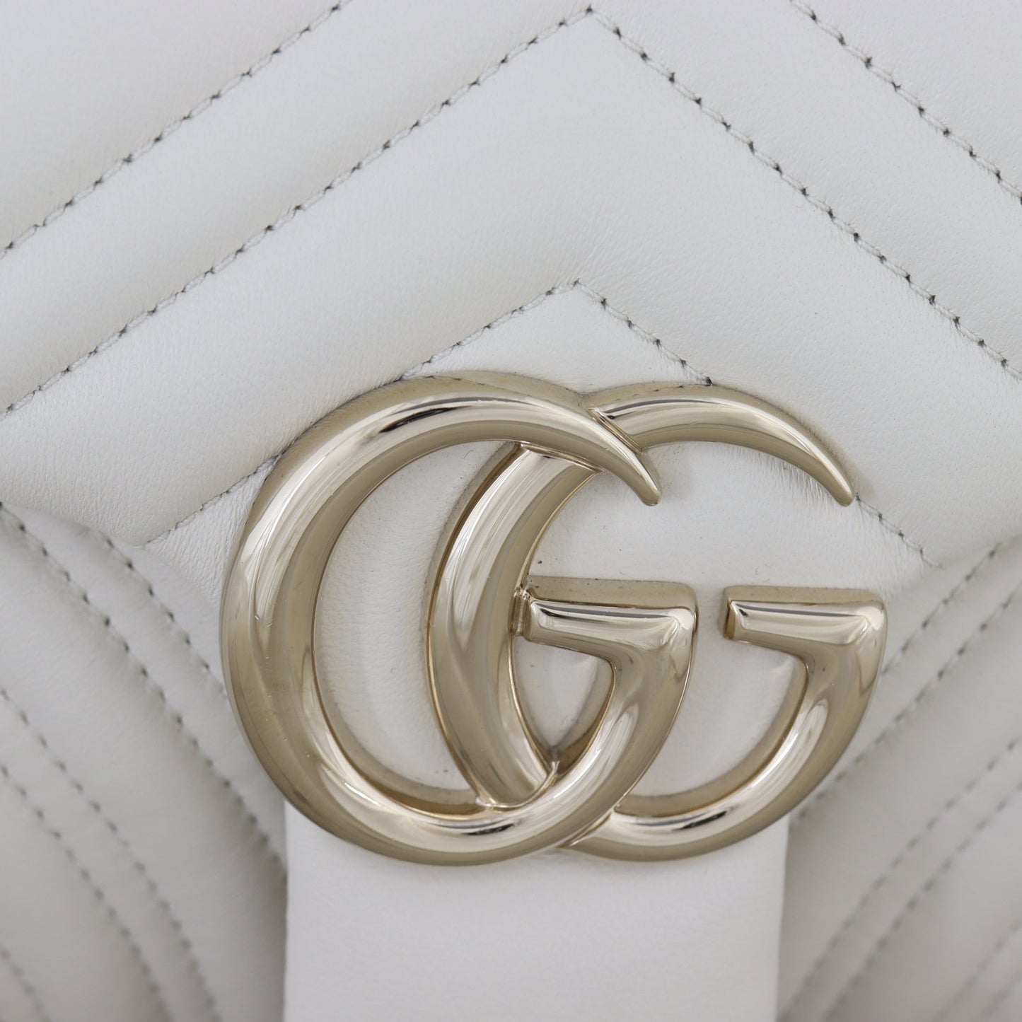Gucci GG Marmont Matelasse Medium Shoulder Bag