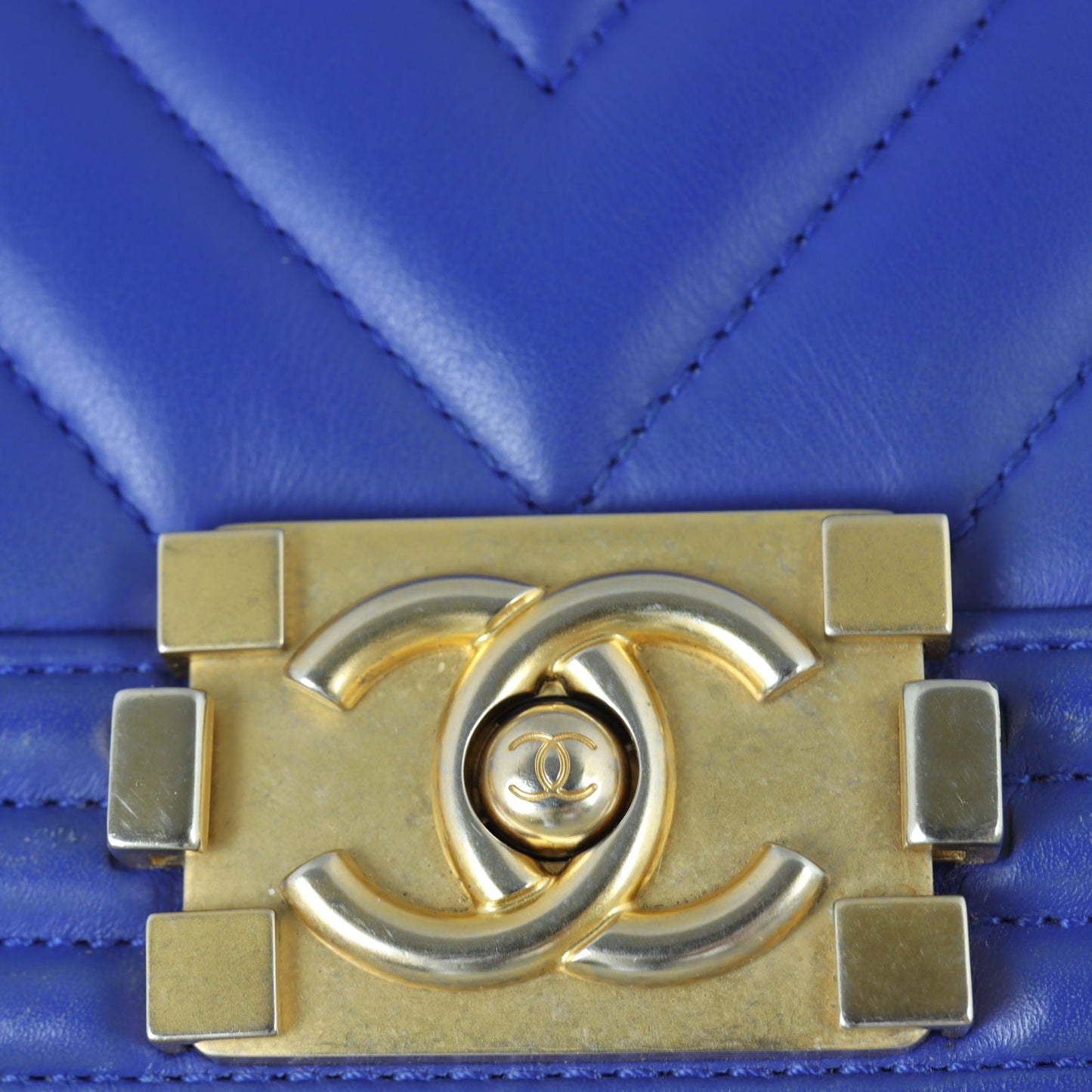 Chanel Boy Old Medium Chevron